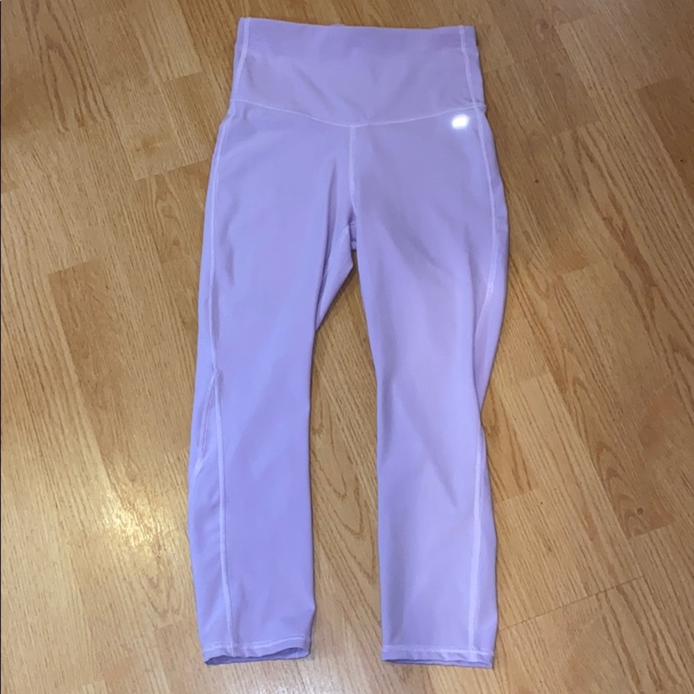 EUC Lilac workout leggings